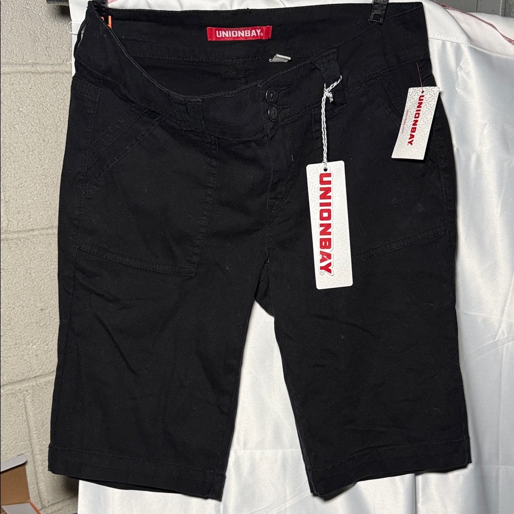 UNIONBAY Women’s Cargo Shorts in Black